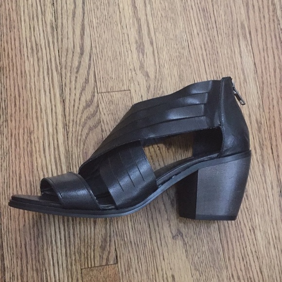 New Kelsi Dagger open toe booties Koraline sandals - Picture 10 of 15